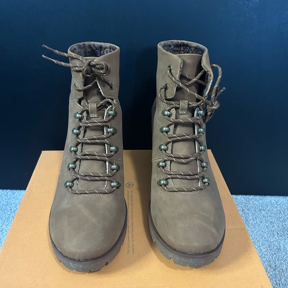 Korks Erica Boot size: 9.5 - Picture 4 of 11